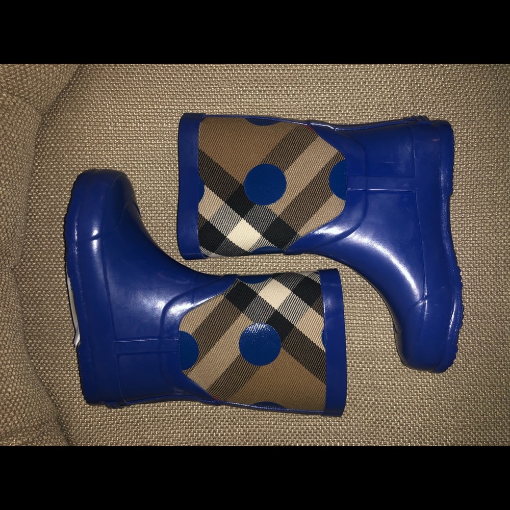Burberry blue canvas boy rain boots